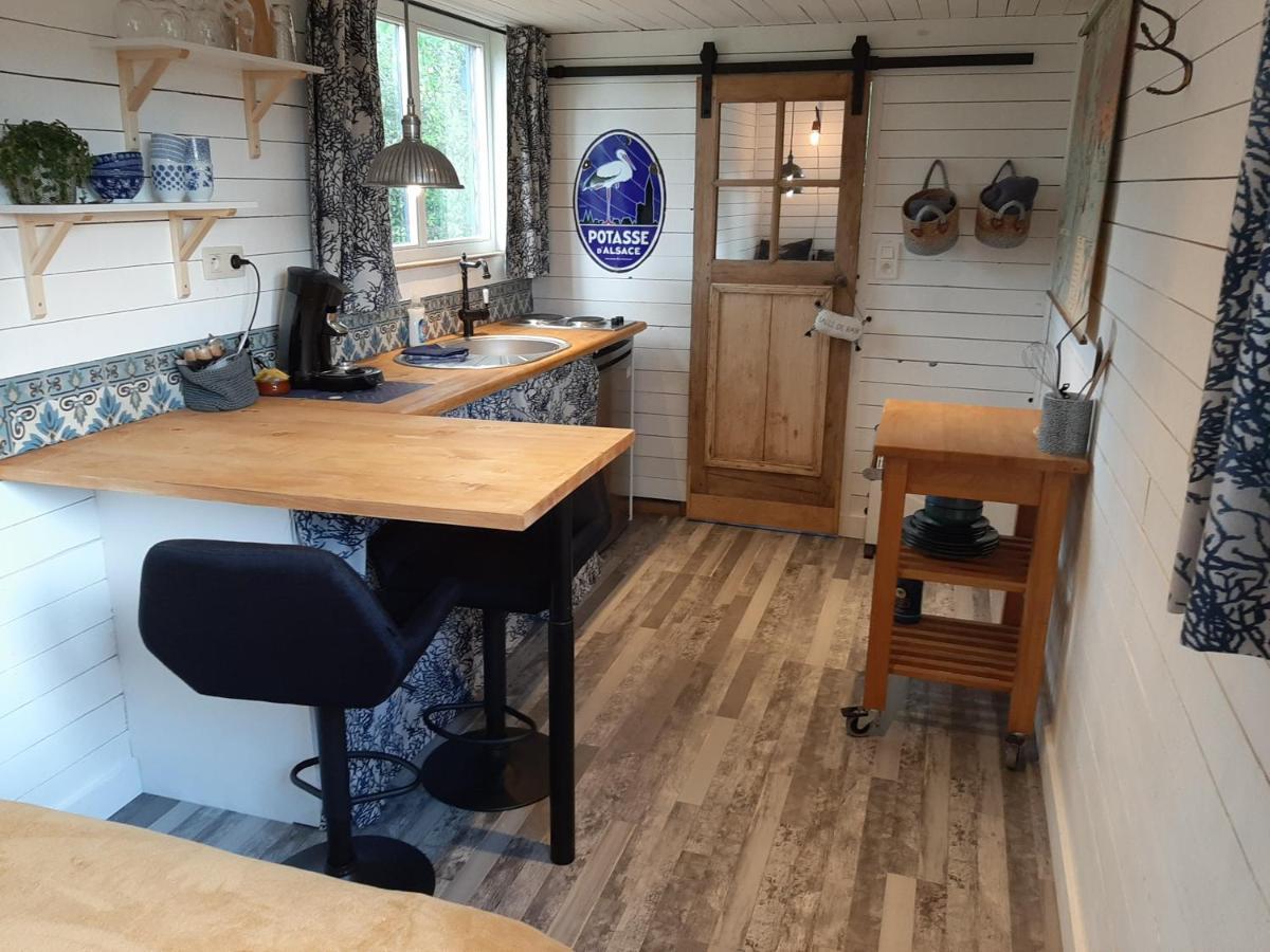 La Roulotte De L'Atelier Apartment ดูร์บี ภายนอก รูปภาพ